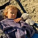 Bambin, Happy, Recreation, Enfant, People In Nature, Leisure, Baby, Baby Products, Electric Blue, Voyages, Fun, Assis, Baby Carriage, Landscape, Wool, Vacation, Pattern, Woolen, Rock, Personne