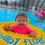 Eau, Sourire, Baby Float, Outdoor Recreation, Yellow, Happy, Leisure, Bambin, Aqua, Fun, Recreation, Swimming Pool, Enfant, Inflatable, Personal Protective Equipment, Tubing, Baby, Baby & Toddler Clothing, Nonbuilding Structure, Personne, Joy
