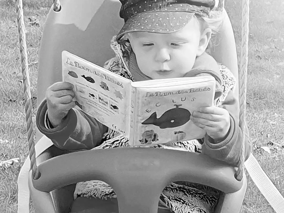 Head, Shoe, Photograph, Jambe, Blanc, Black, Black-and-white, Baby, Herbe, Style, Sneakers, Happy, Bambin, Eyewear, Monochrome, Cap, Fun, Personal Protective Equipment, Baby & Toddler Clothing, Noir & Blanc, Personne, Headwear
