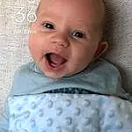 Nez, Joue, Peau, Sourire, Photograph, Yeux, Facial Expression, Mouth, Baby, Baby & Toddler Clothing, Textile, Sleeve, Comfort, Bambin, Rose, Happy, Baby Laughing, Enfant, Pattern, Personne