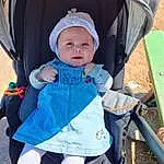 Baby, Baby & Toddler Clothing, Comfort, Baby Carriage, Bambin, Lap, Arbre, Enfant, Baby Products, Chapi Chapo, Fun, Electric Blue, Hiver, Assis, Sourire, Recreation, Vacation, Personne, Headwear