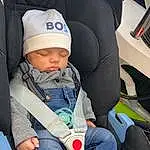 Facial Expression, Comfort, Baby Carriage, Baby, Bambin, Car Seat, Lap, Baby Products, Enfant, Assis, Baby & Toddler Clothing, Electric Blue, Auto Part, Car Seat Cover, Baby In Car Seat, Carmine, Head Restraint, Baby Safety, Service, Family Car, Personne, Headwear