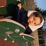 People In Nature, Happy, Arbre, Herbe, Leisure, Ciel, Fun, Recreation, Enfant, Outdoor Play Equipment, Bambin, Assis, Chute, Aire de jeux, Play, String Instrument, Personal Protective Equipment, Amusement Ride, Personne