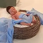 Comfort, Bois, Infant Bed, Basket, Linens, Leisure, Electric Blue, Wicker, Baby Sleeping, Hammock, Event, Assis, Bedding, Baby Products, Poil, Room, Baby, Fashion Accessory, Enfant, Personne
