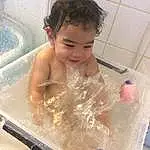 Bathing, Bathtub, Washing, Baby Bathing, Enfant, Fun, Bambin, Plumbing Fixture, Leisure, Personne