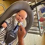 Comfort, Sourire, Baby & Toddler Clothing, Baby, Baby Safety, Bambin, Enfant, Fun, Baby Products, Steering Wheel, Assis, Room, Bois, Auto Part, Car Seat, Baby Carriage, Automotive Design, Personne