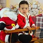 Yeux, Human Body, Textile, Baby & Toddler Clothing, Tartan, Bambin, Happy, Comfort, Fun, NoÃ«l, Baby, Event, Chair, Holiday, Enfant, Lap, Santa Claus, Assis, Christmas Eve, Room, Personne