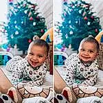 Sourire, Visage, Photograph, Christmas Tree, Facial Expression, Happy, Sleeve, Baby & Toddler Clothing, Christmas Ornament, Baby, Playing With Kids, Bambin, Christmas Decoration, Enfant, Pattern, Event, Holiday, Evergreen, NoÃ«l, Personne, Joy