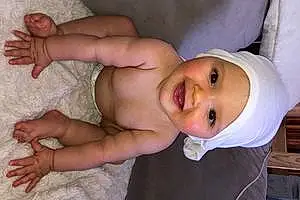 Prénom bébé Emna