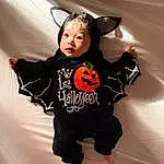 Sleeve, Baby & Toddler Clothing, T-shirt, Happy, Bambin, Pumpkin, Personal Protective Equipment, Fun, Font, Baballe, Sportswear, Logo, Calabaza, Trick-or-treat, Enfant, Déguisements, Recreation, Play, Inflatable, Sports Gear, Personne, Surprise