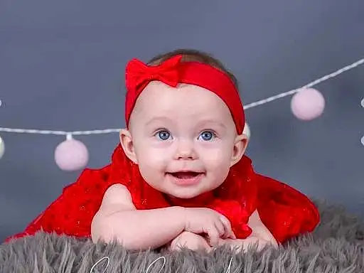 Visage, Sourire, Facial Expression, Happy, Gesture, Baby Laughing, Baby, Bambin, Flash Photography, Baby & Toddler Clothing, Holiday, Event, NoÃ«l, Enfant, Fun, Christmas Eve, Fictional Character, Hiver, Poil, Carmine, Personne, Joy, Headwear