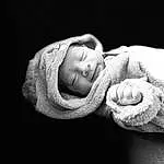 Nez, Joue, Peau, Hand, Facial Expression, Comfort, Baby, Flash Photography, Gesture, Grey, Happy, Enfant, Bambin, Noir & Blanc, Monochrome, Baby Sleeping, Darkness, Baby Products, Chapi Chapo, Baby & Toddler Clothing, Personne, Headwear
