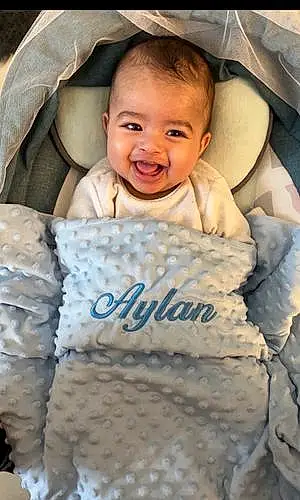 Prénom bébé Aylan