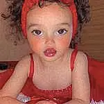 Clothing, Visage, Joue, Peau, Lip, Chin, Coiffure, Eyebrow, Yeux, Mouth, Blanc, Human Body, Baby & Toddler Clothing, Iris, Rose, Happy, Dress, Bambin, Red, Personne
